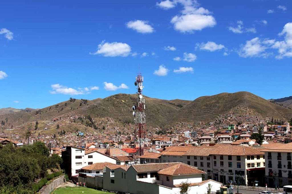 Cusco em céu azul em Maio