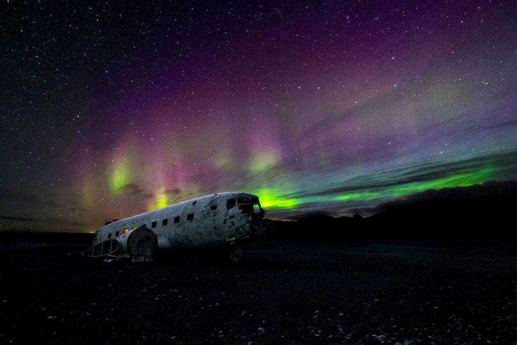 Lugares que ainda quero conhecer no mundo - Aurora Boreal e o Dakota Wreck na Islândia