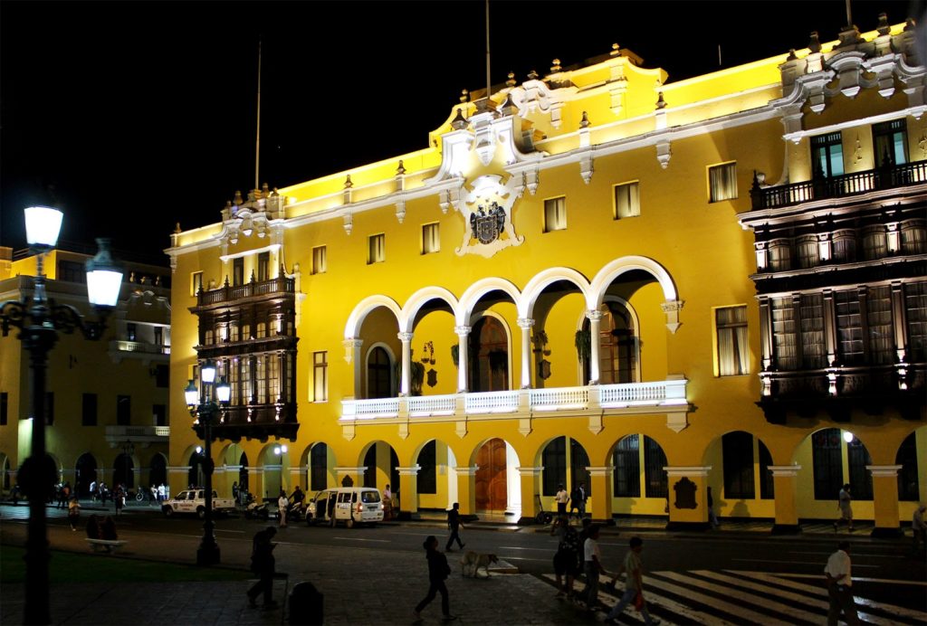 Centro histórico - City tour noturno em Lima