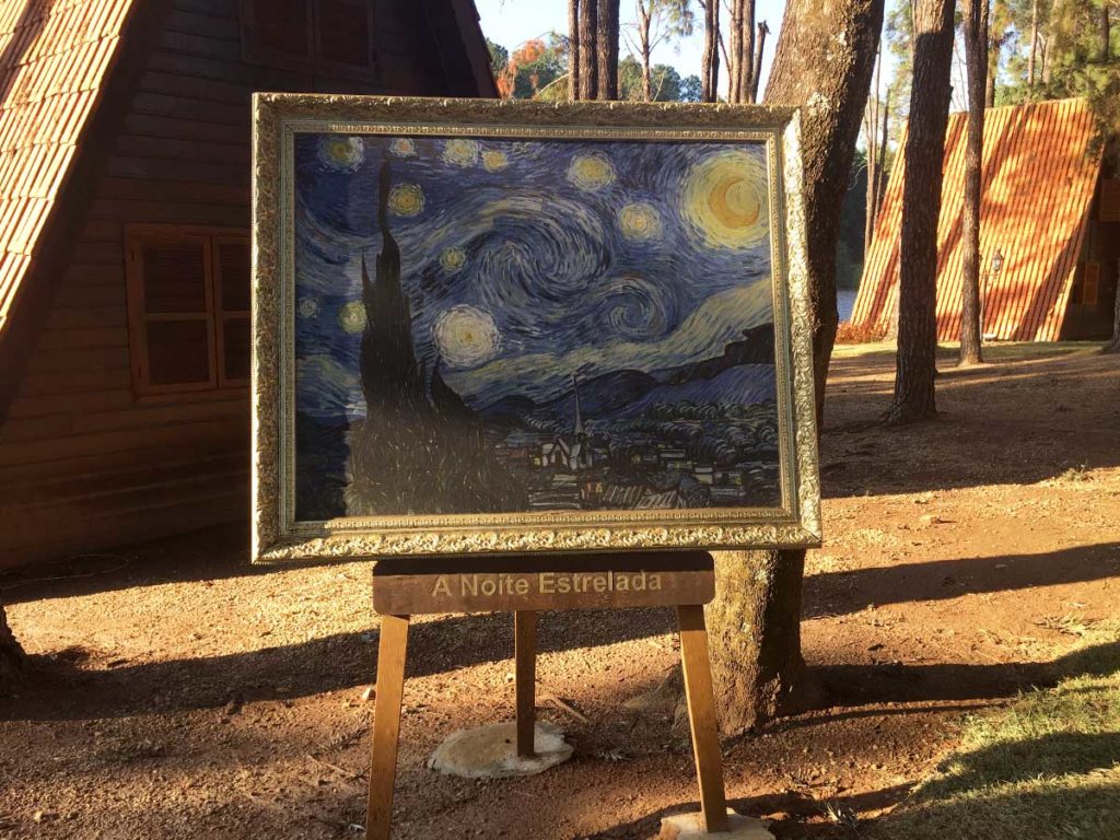 Réplica de "A Noite Estrelada", do pintor Van Gogh