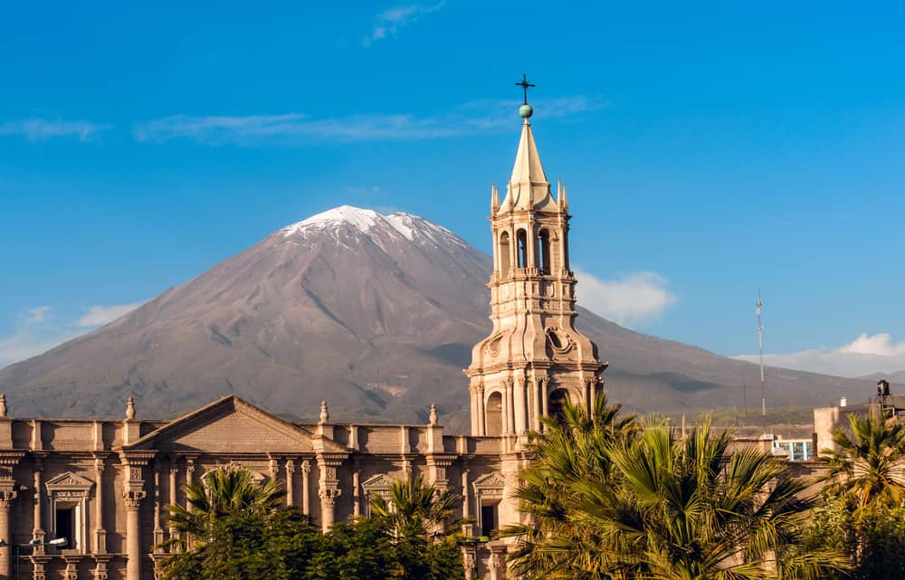 Arequipa é famosa pelo icônico vulcão Misti