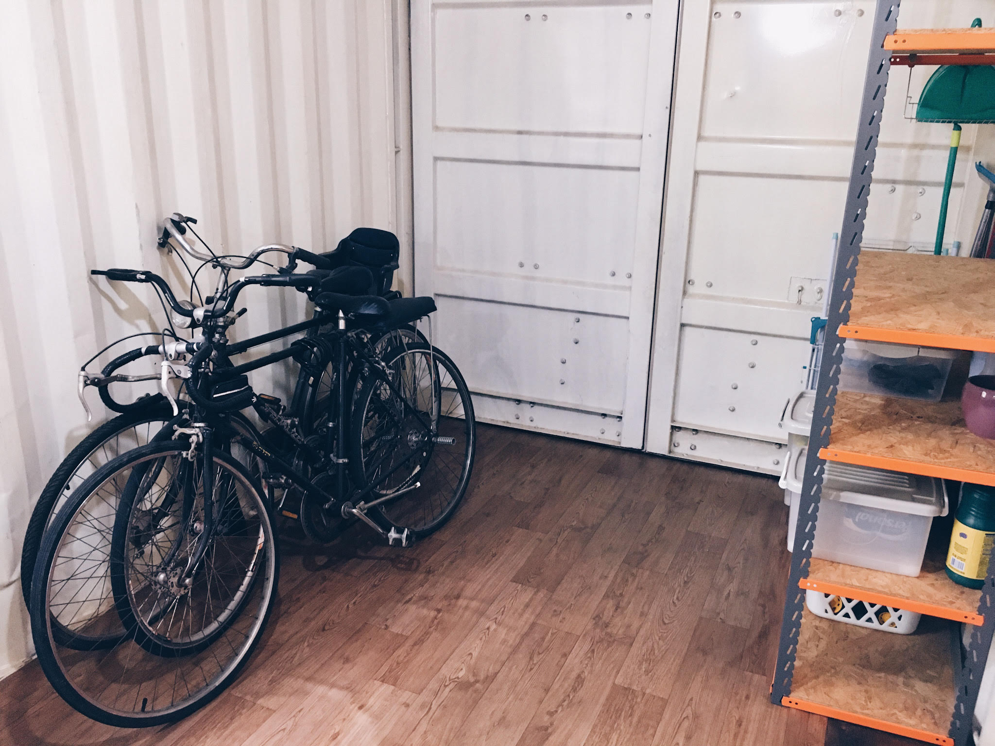 Bicicletas à disposição na casa container - Airbnb em Holambra